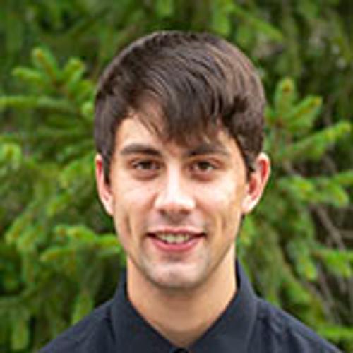 Calvin Riiska Headshot