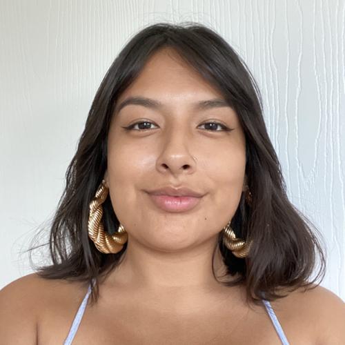 Hannah Gilbonio Headshot